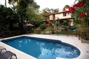 Casa de campo com piscina e lazer em Brumadinho MG